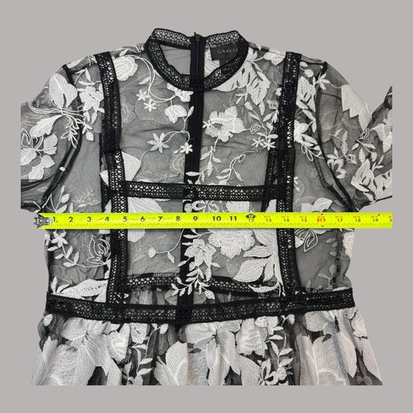 Gracia Black & White Floral Embroidered Long Sleeve Mesh Peplum Top L - Picture 13 of 16